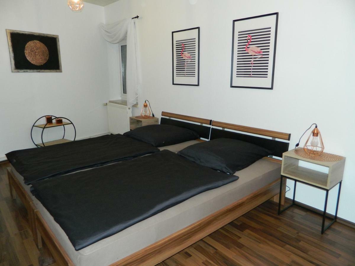 Unter Den Linden Apartman Halbe Kültér fotó